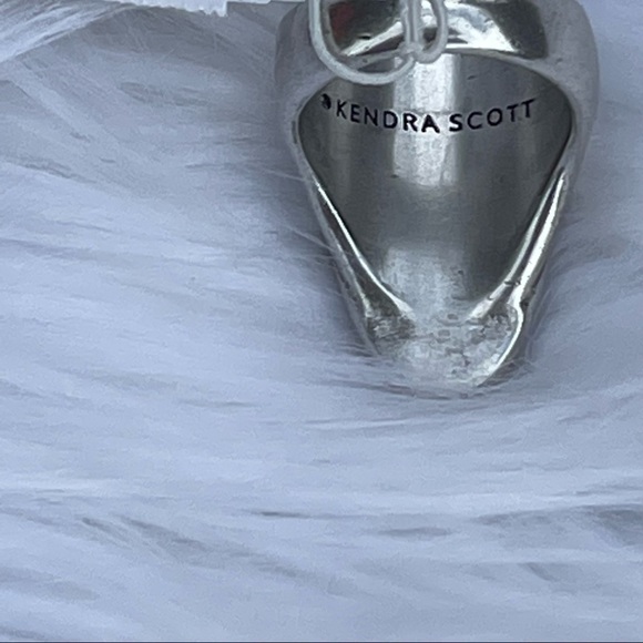 NWT Kendra Scott Margot Vintage Silver Navy Stone & Glass Cocktail Ring - Picture 7 of 11